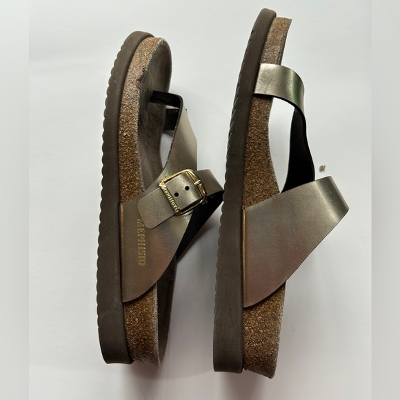 Mephisto Women’s Gold Tan Sandals with Adjustable Buckles - Picture 7 of 13